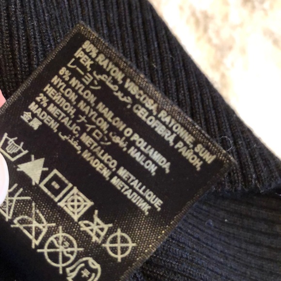 NEW bebe Cold shoulder batwing delicate sweater S - Picture 10 of 10